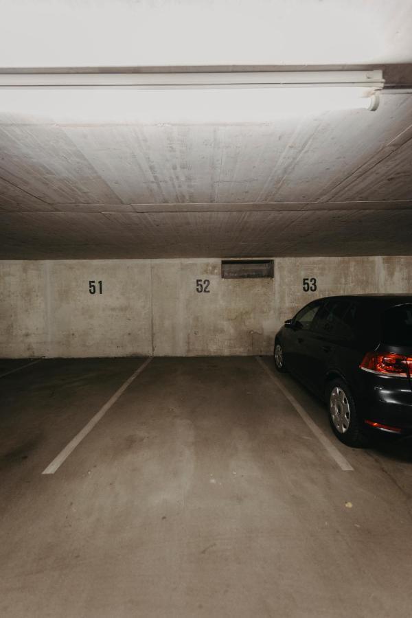 Traber Apartments Im Herzen Leipzigs Balkon Parkplatz Esterno foto